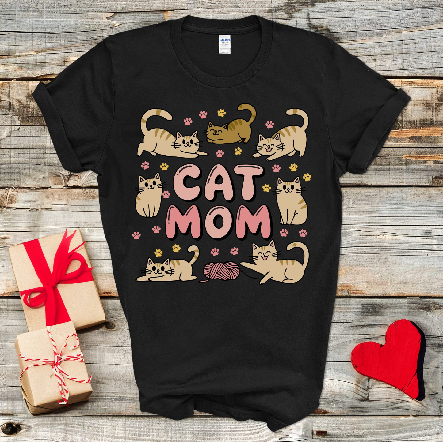 Cute Cat Mom T-Shirt