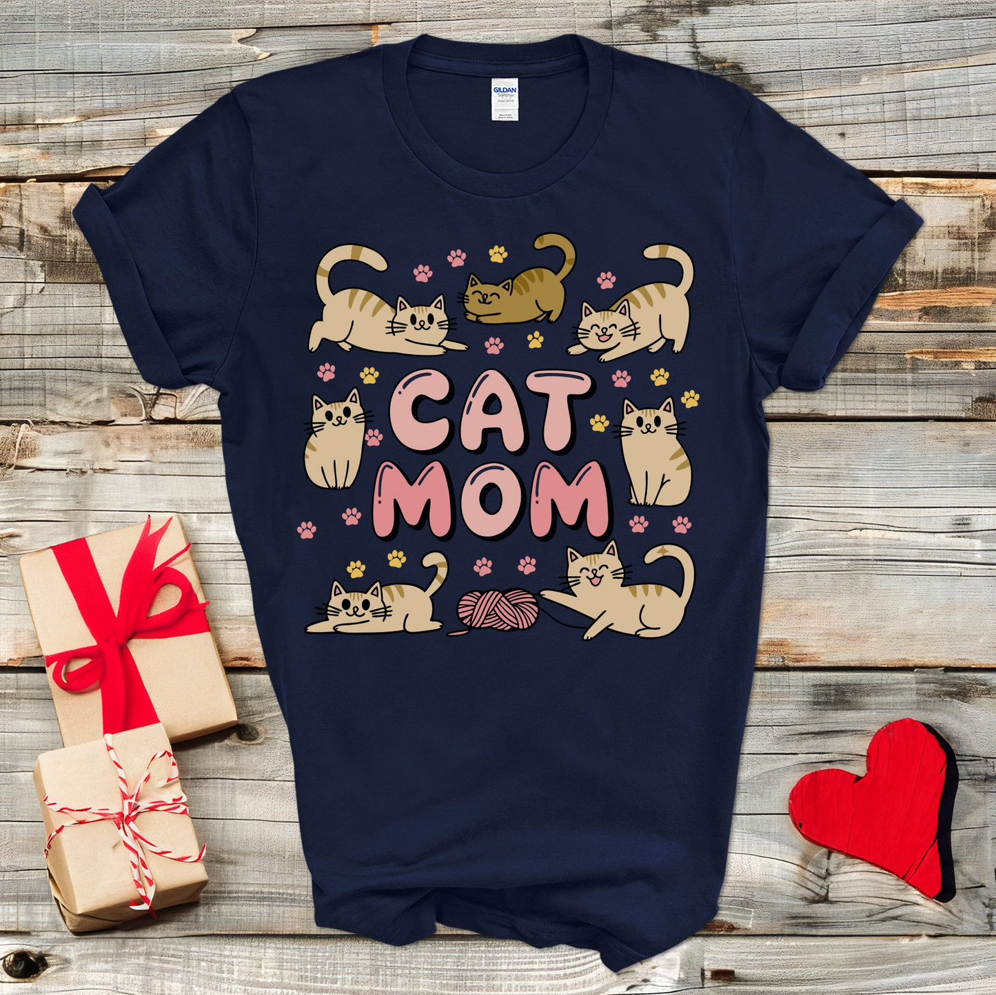 Cute Cat Mom T-Shirt